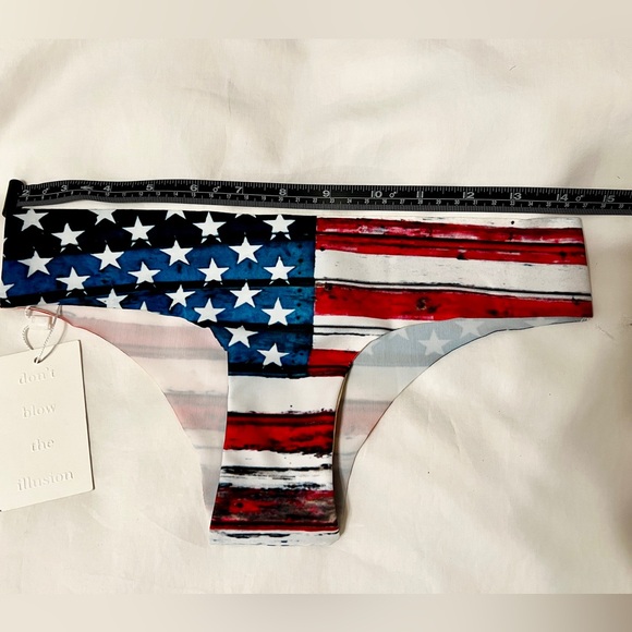 Don't Blow the Illusion Amara Bikini Bottoms - Picture 7 of 7